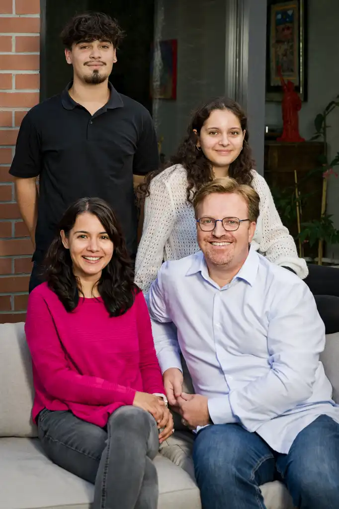 Famille réunie pour une séance photo professionnelle à Lille