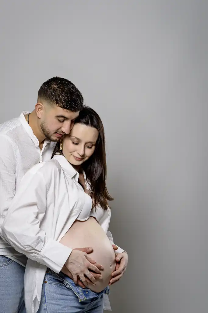 Photographe grossesse douceur et émotion