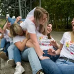 Fous rires devant les géants