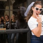 Fous rires et amitié pendant l’EVJF dans les ruelles pavées