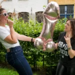 Détail du look rock et coordonné de la Bird Team